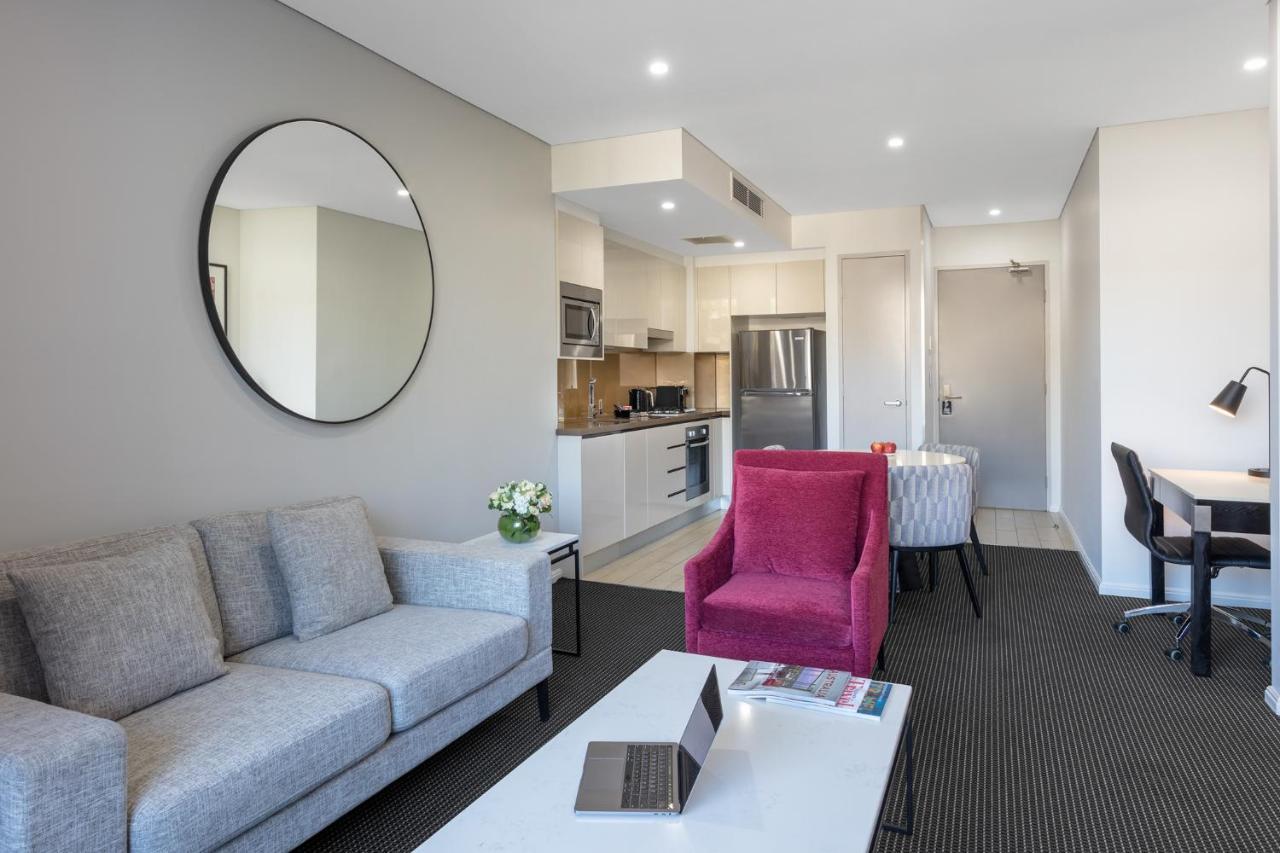 Meriton Suites North Ryde Sydney Exteriör bild A typical apartment at the hotel